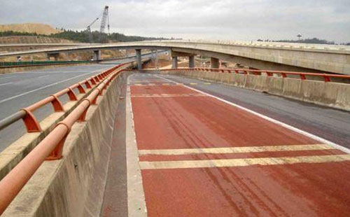 城中轻载防滑路面粘结材料