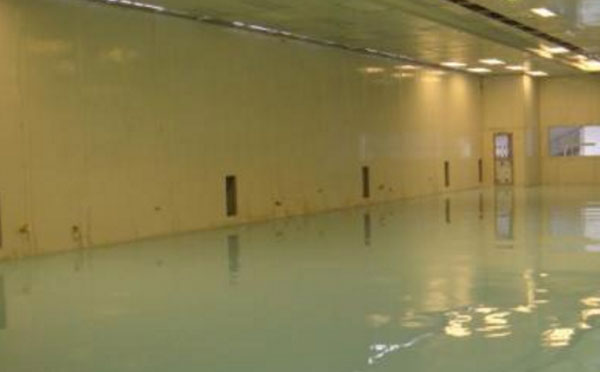 城中自流平环氧地坪中涂